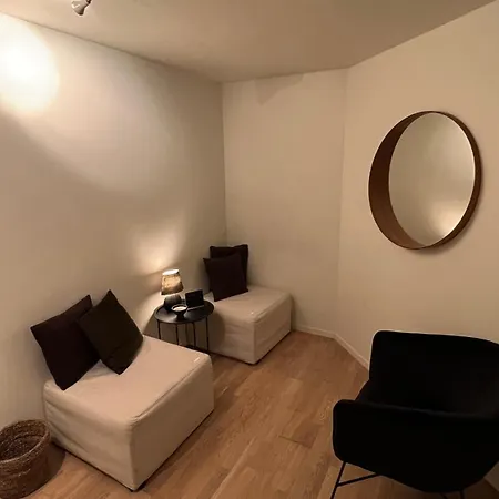 Cozy And Comfortable Flat In The Heart Of *