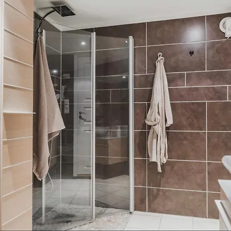 Cozy And Comfortable Flat In The Heart Of *